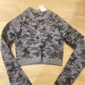 Cropped gymshark top